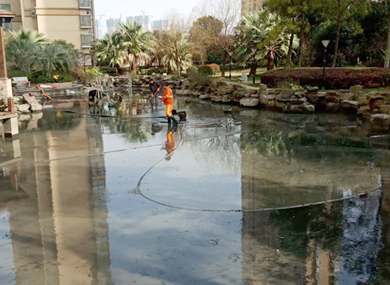 左贡景观池淤泥清理